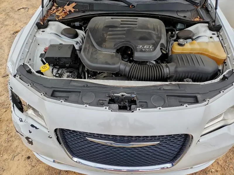 2016 CHRYSLER 300 LIMITED  