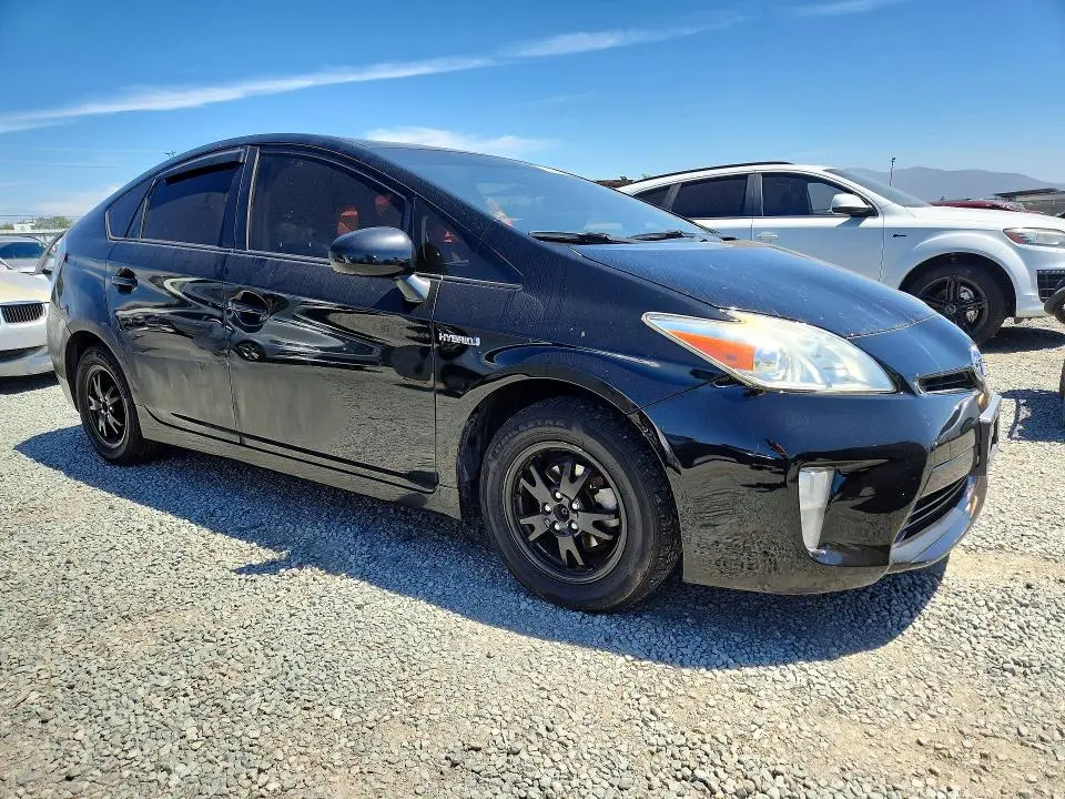 2013 TOYOTA PRIUS TWO  