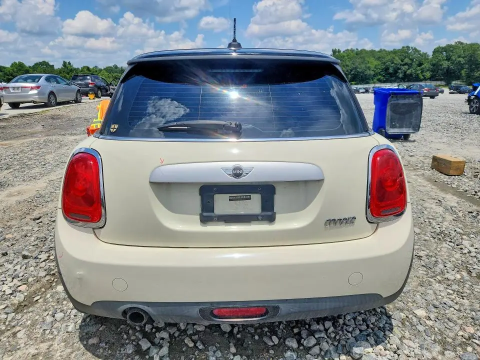 2015 MINI COOPER   