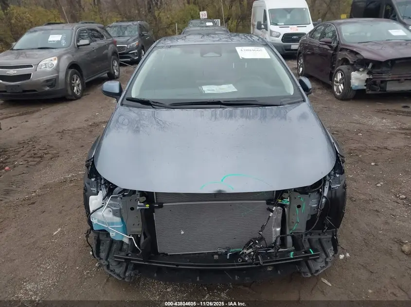 2025 TOYOTA COROLLA LE