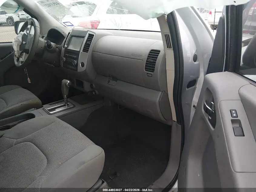 2019 NISSAN FRONTIER SV