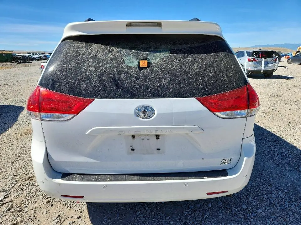 2013 TOYOTA SIENNA XLE 7-PASSENGER  