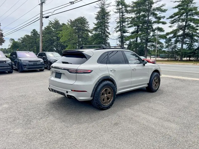 2021 PORSCHE CAYENNE TURBO  