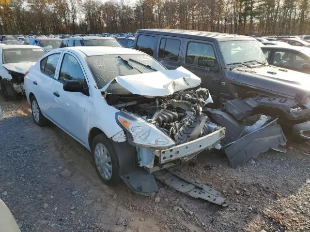 2015 NISSAN VERSA S  