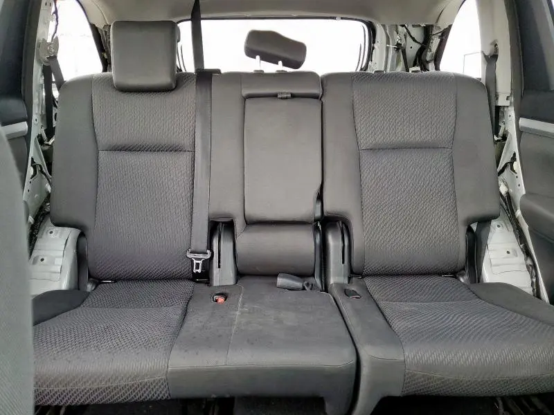 2017 TOYOTA HIGHLANDER LE  