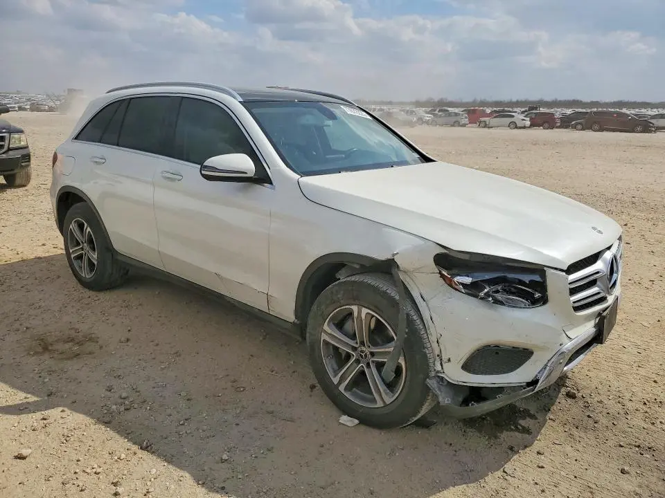 2019 MERCEDES-BENZ GLC 300  