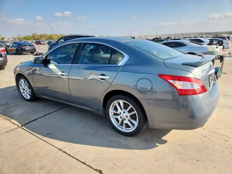 2011 NISSAN MAXIMA S  