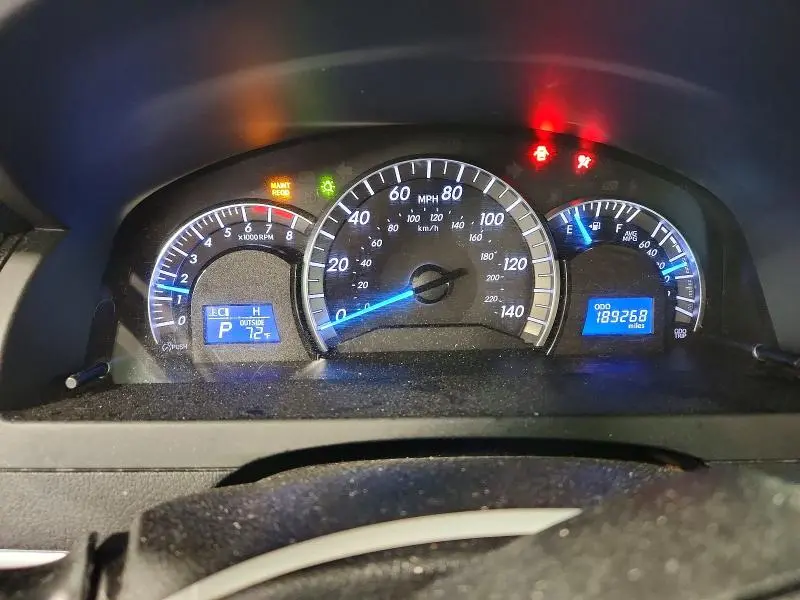 2014 TOYOTA CAMRY SE  