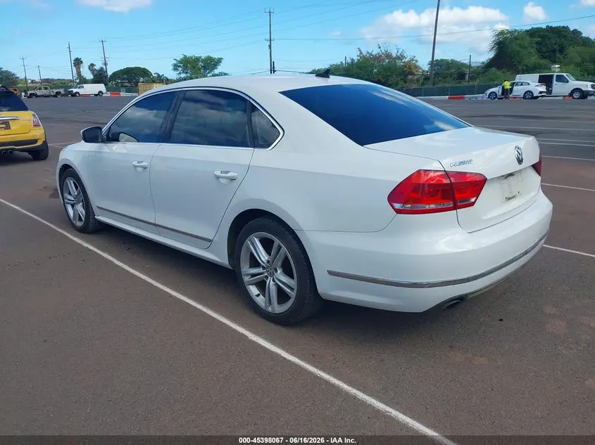 2015 VOLKSWAGEN PASSAT 1.8T SE