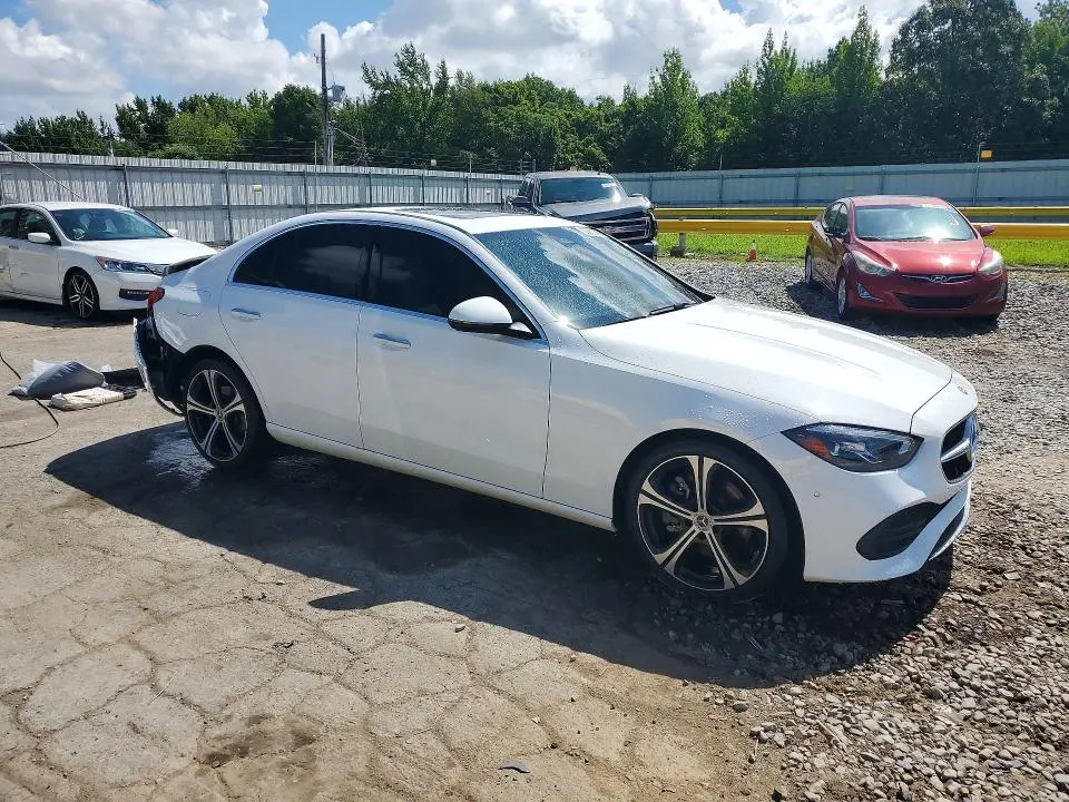 2024 MERCEDES-BENZ C 300  