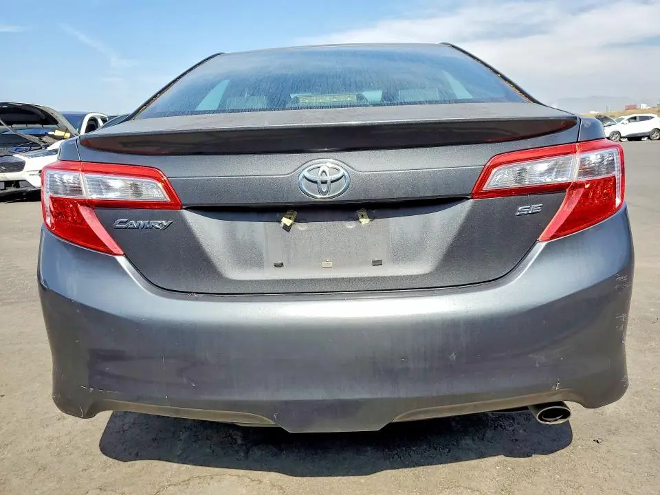 2012 TOYOTA CAMRY SE  