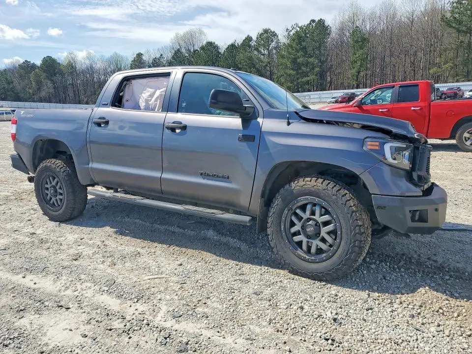 2018 TOYOTA TUNDRA SR5  