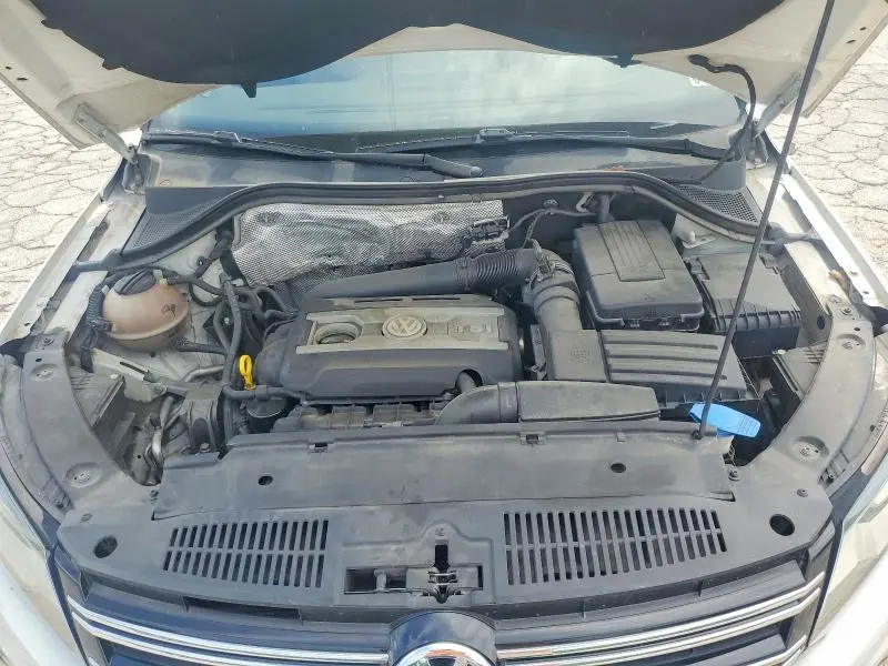 2014 VOLKSWAGEN TIGUAN S  