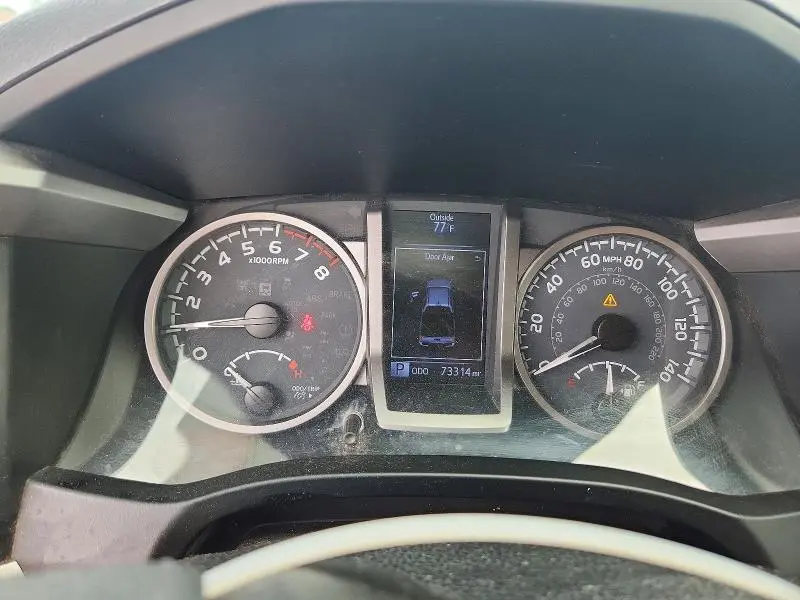 2021 TOYOTA TACOMA SR5 V6  