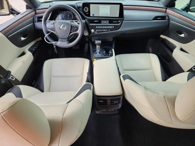 2025 LEXUS ES 300H BASE  