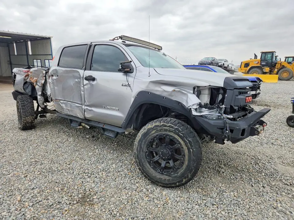 2014 TOYOTA TUNDRA CREWMAX SR5  