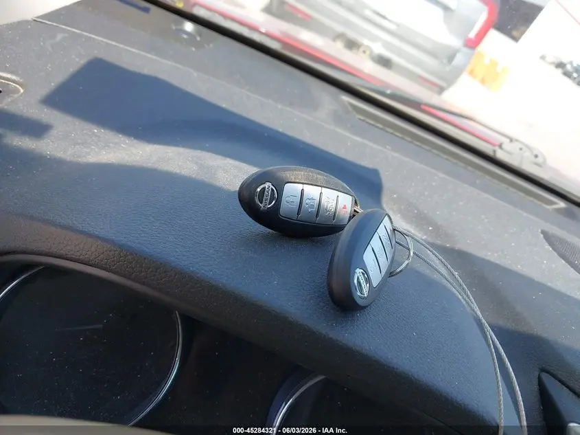 2015 NISSAN ROGUE SL