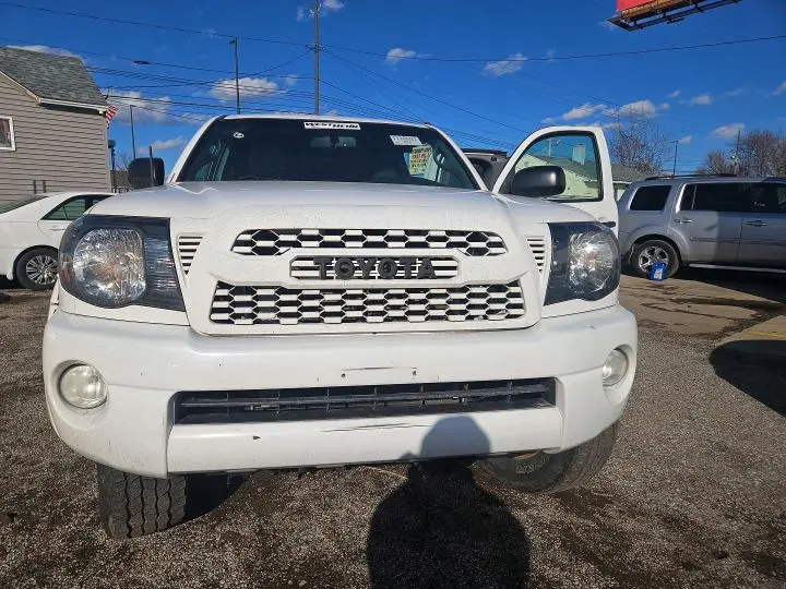 2011 TOYOTA TACOMA V6  