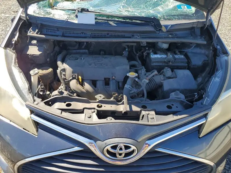 2015 TOYOTA YARIS 3-DOOR LE  