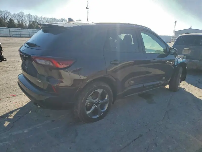 2023 FORD ESCAPE ST LINE  