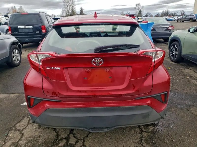 2020 TOYOTA C-HR XLE  