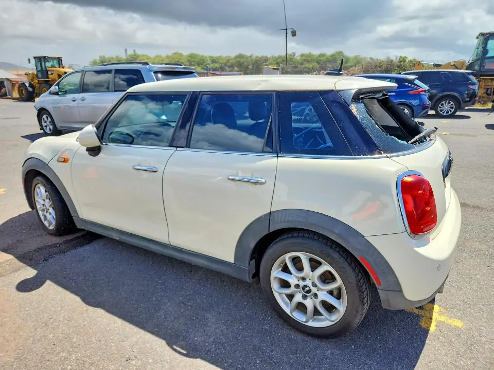 2017 MINI COOPER   