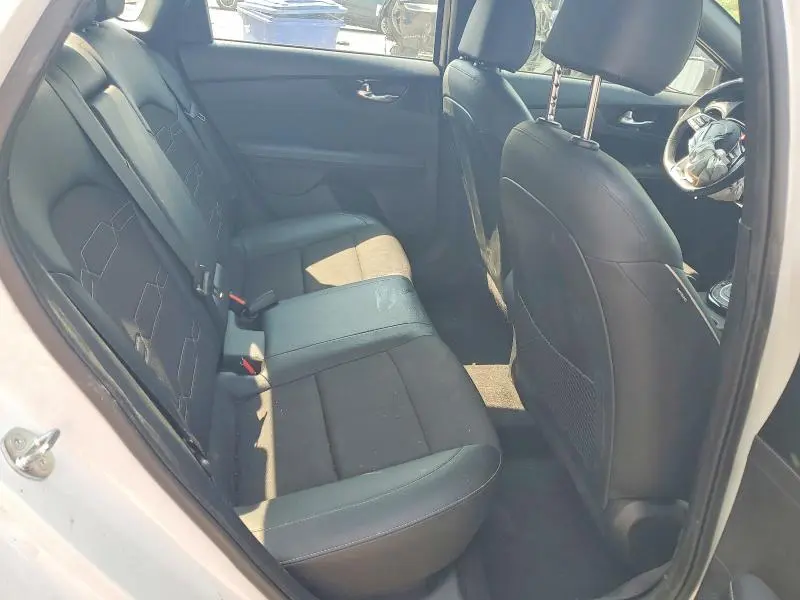 2023 KIA FORTE GT LINE  