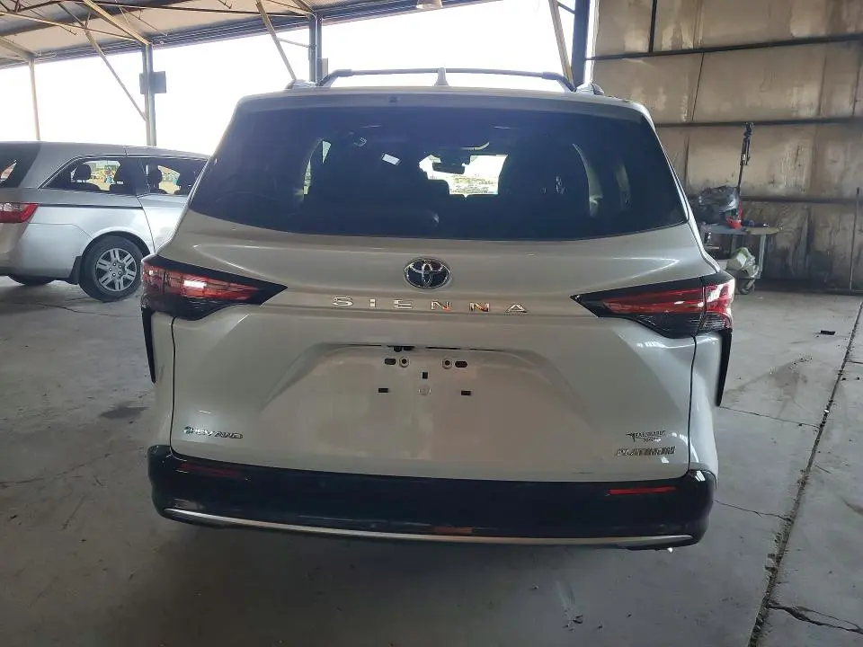 2026 TOYOTA SIENNA PLATINUM 7-PASSENGER  