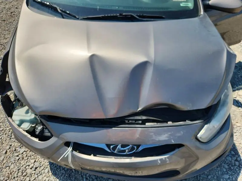 2012 HYUNDAI ACCENT GS  
