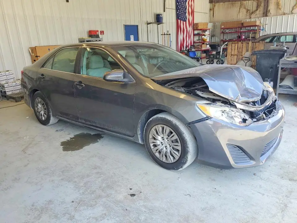 2013 TOYOTA CAMRY LE  