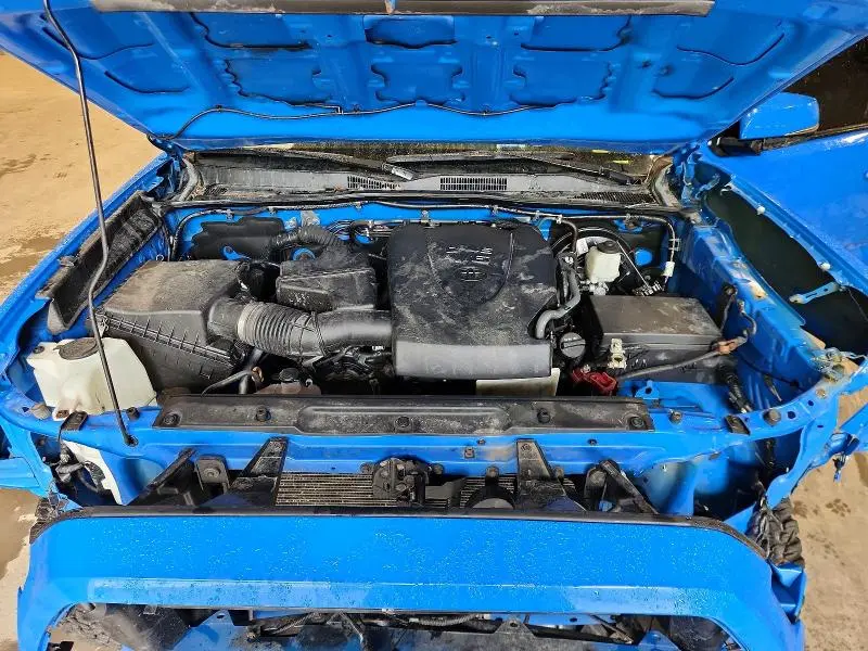 2021 TOYOTA TACOMA SR5 V6  