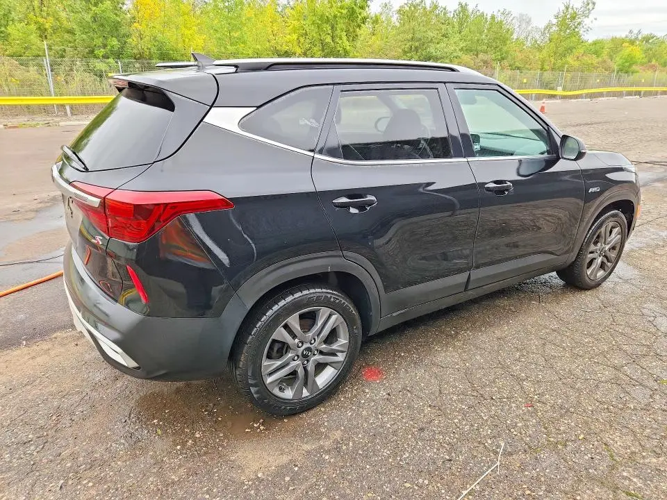 2021 KIA SELTOS S  