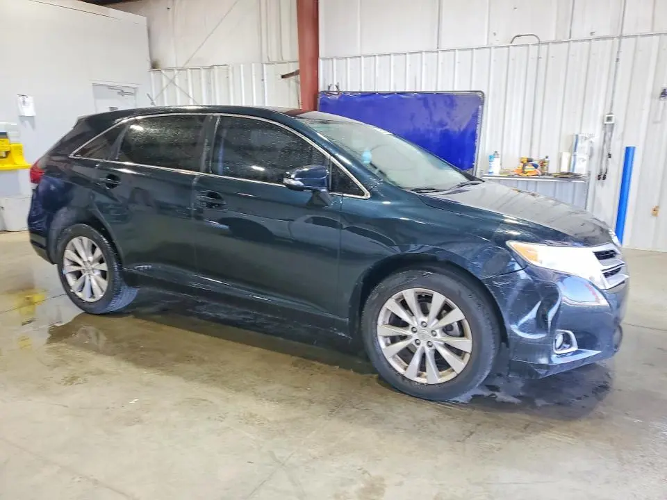 2013 TOYOTA VENZA LE  