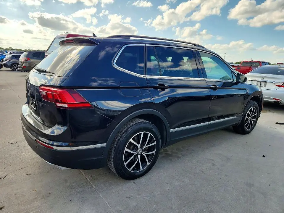 2021 VOLKSWAGEN TIGUAN SE  