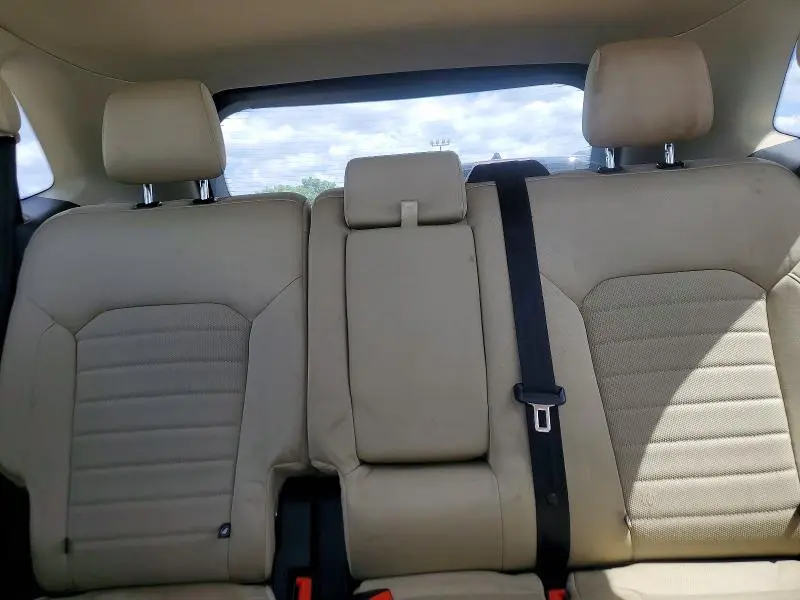 2018 FORD EDGE SE  