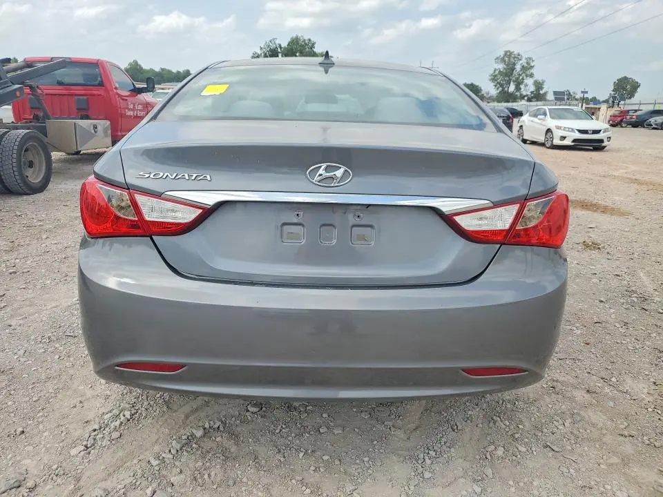 2013 HYUNDAI SONATA GLS  