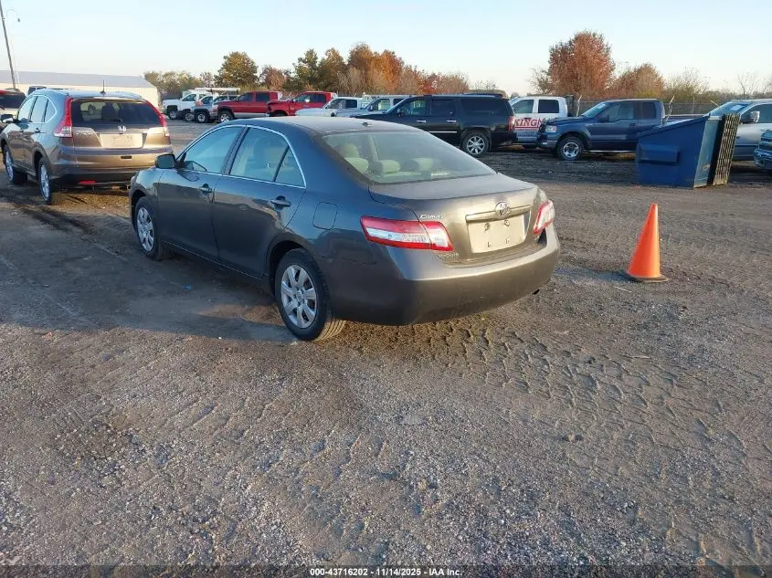 2011 TOYOTA CAMRY LE