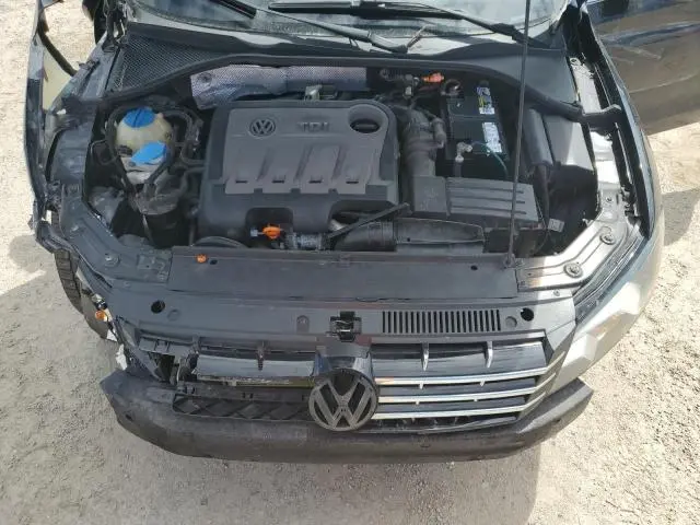 2012 VOLKSWAGEN PASSAT SE  