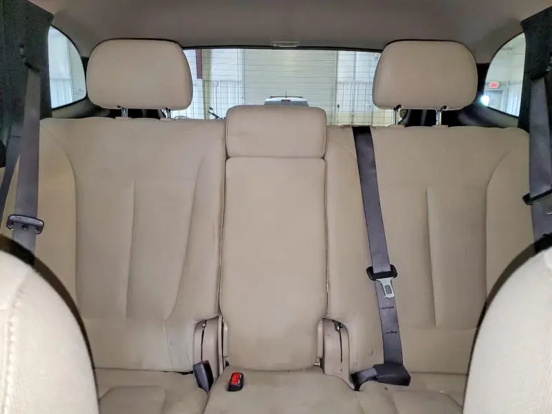 2011 HYUNDAI SANTA FE GLS  