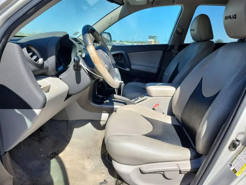 2011 TOYOTA RAV4 BASE  