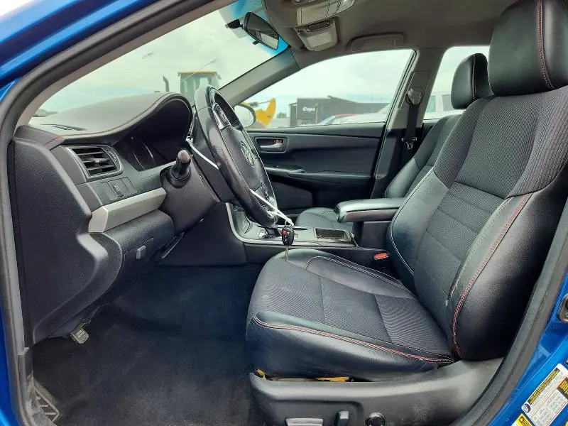 2017 TOYOTA CAMRY SE  