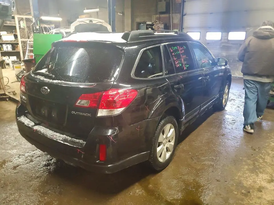 2013 SUBARU OUTBACK 2.5I PREMIUM  