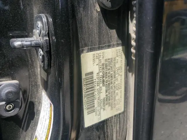 2011 NISSAN VERSA S