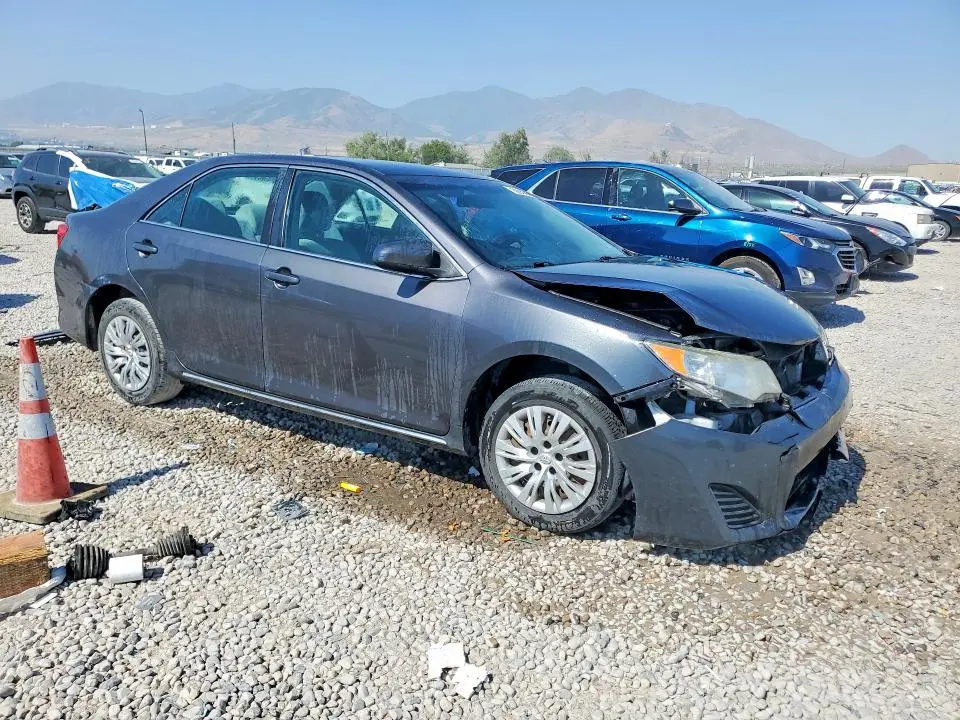 2013 TOYOTA CAMRY LE  
