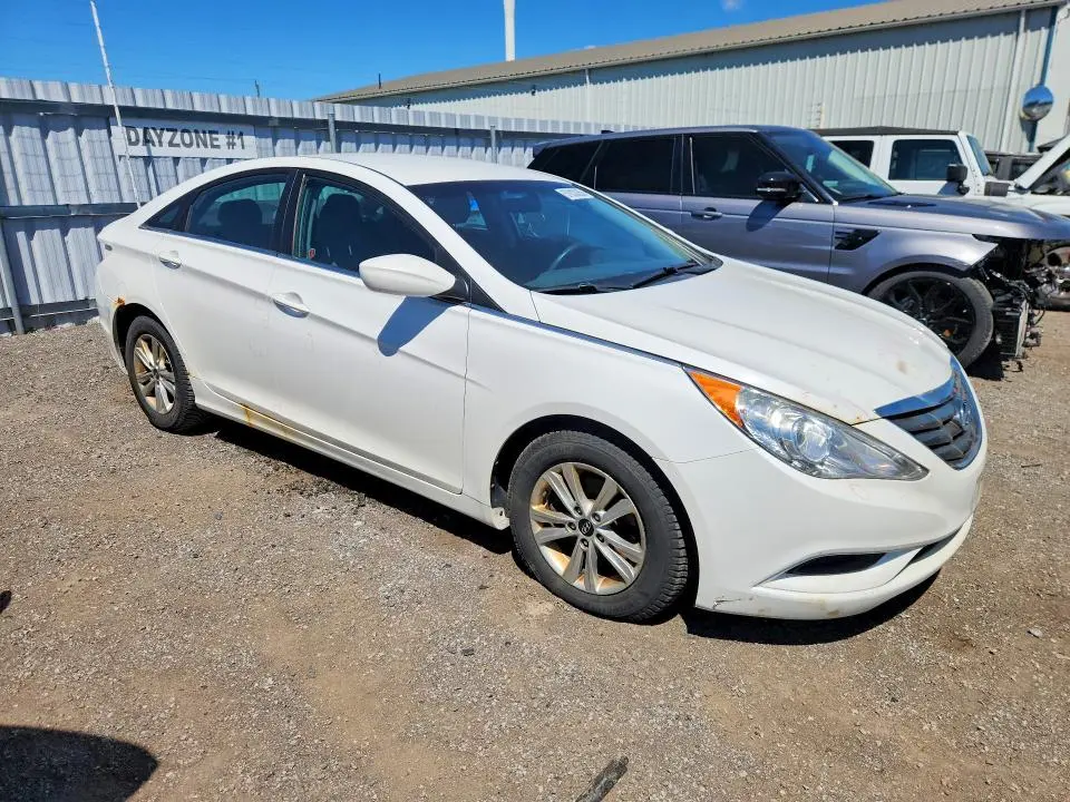 2013 HYUNDAI SONATA GLS  