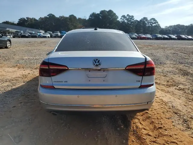 2017 VOLKSWAGEN PASSAT SE  