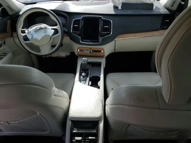 2022 VOLVO XC90 T5 MOMENTUM  