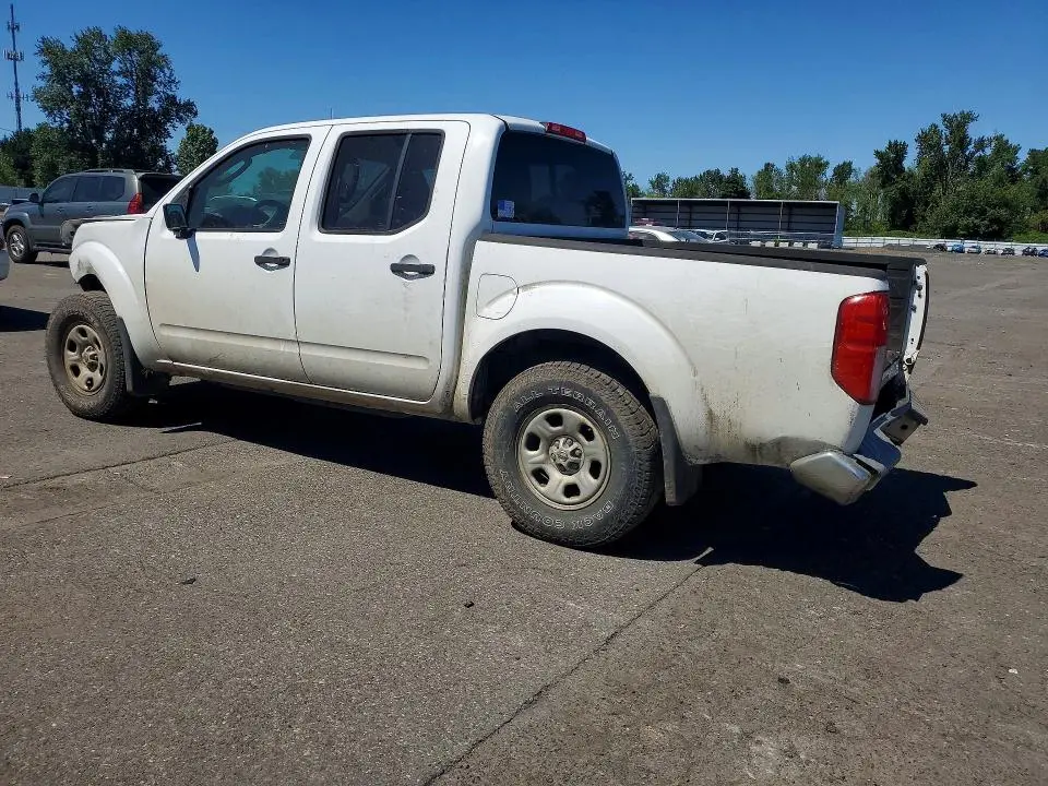 2011 NISSAN FRONTIER S  