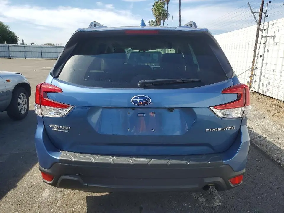 2022 SUBARU FORESTER PREMIUM  