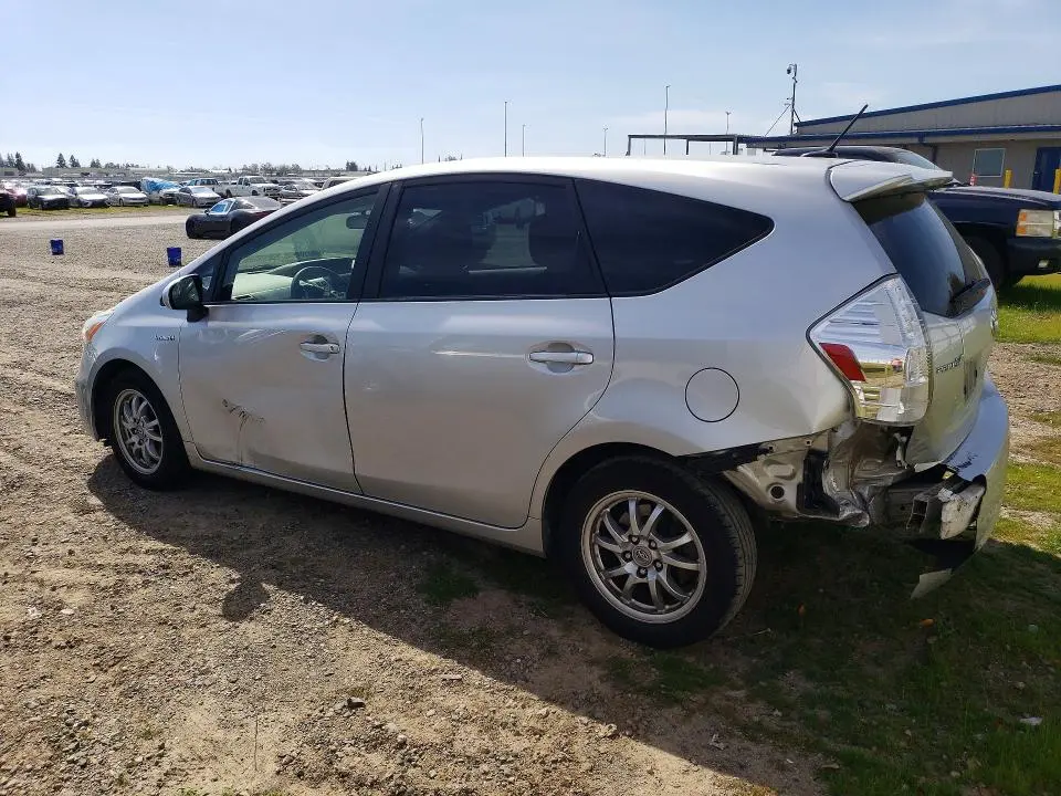 2013 TOYOTA PRIUS V THREE  